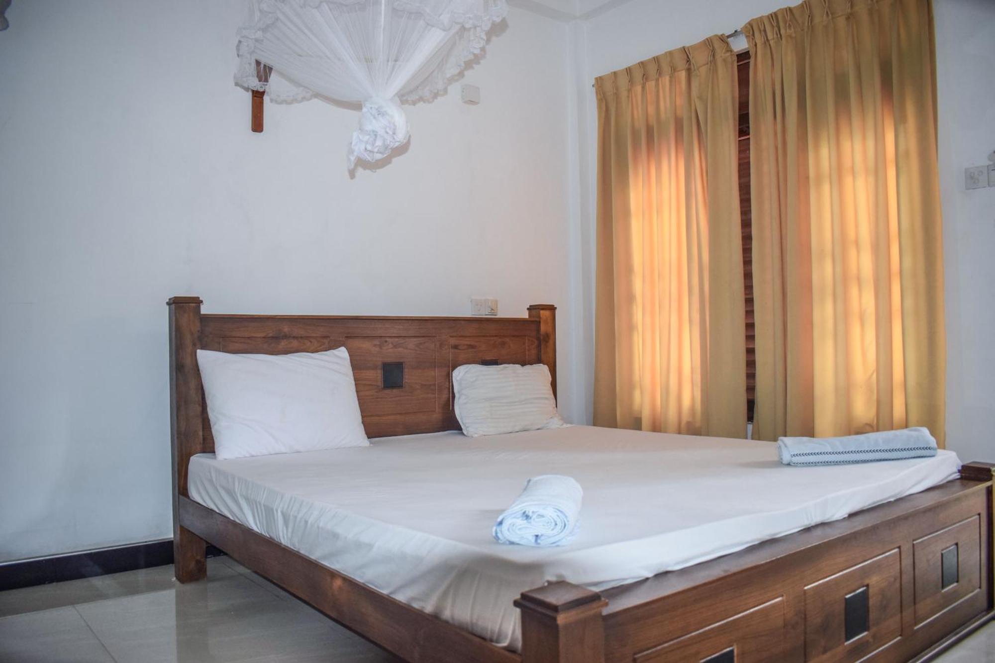 Sea Zone Resort Mirissa Exterior photo
